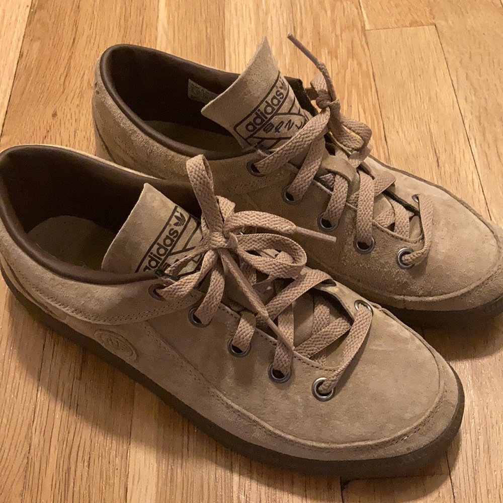 Adidas Spezial size 9